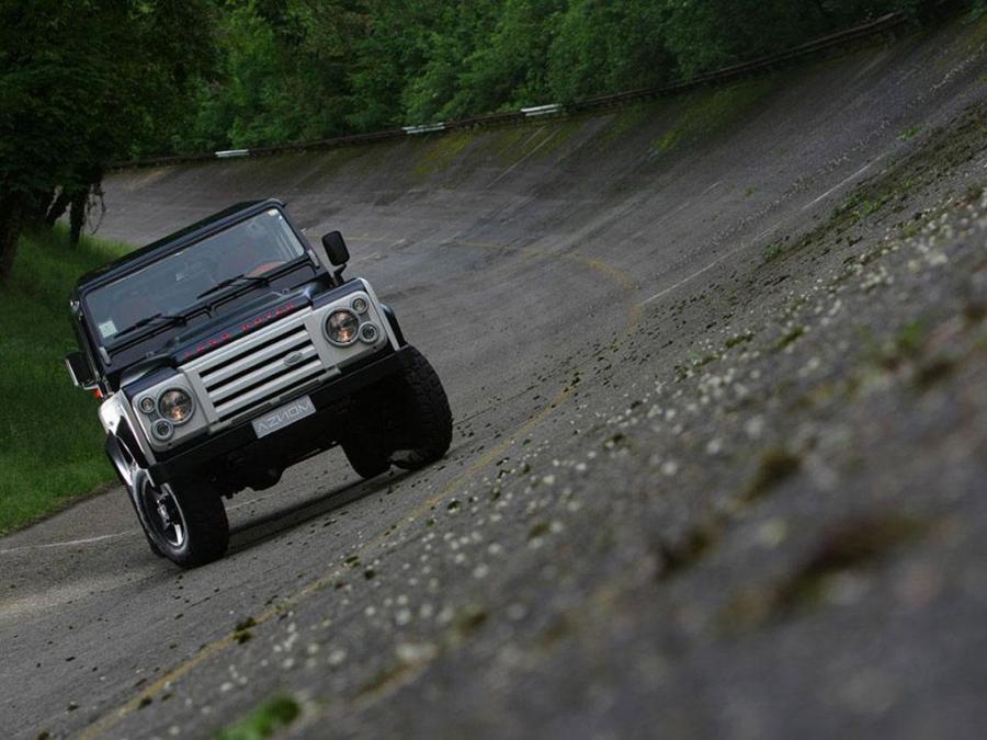  Land Rover Defender 90 by Aznom 2010 года  (фото 22 из 43)
